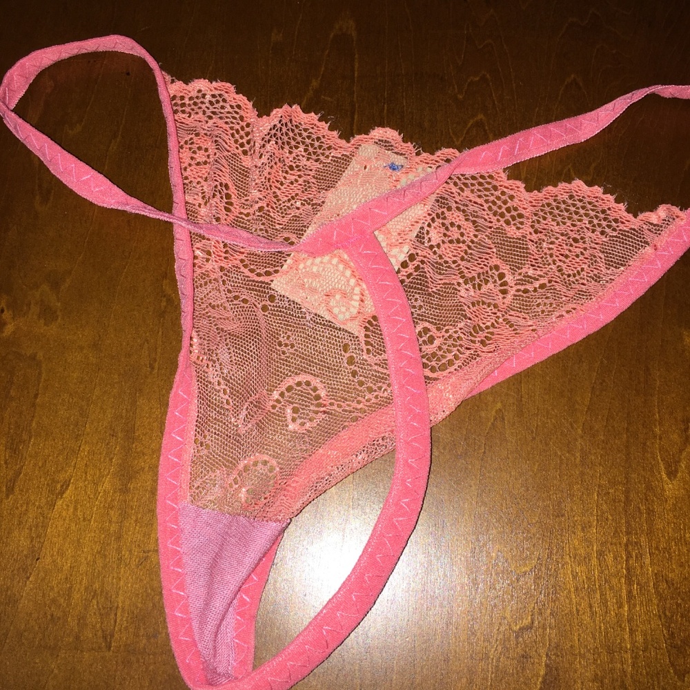 THONG LACEY AND SEXY SIZE SMALL TO MEDIUM THONGS - Picture 3 of 8